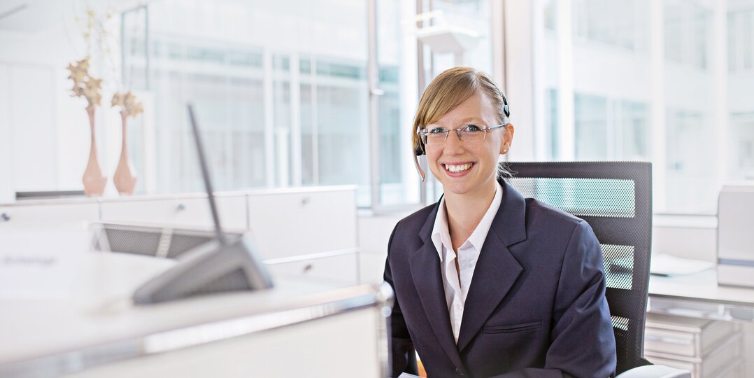 Recepční na telefonu